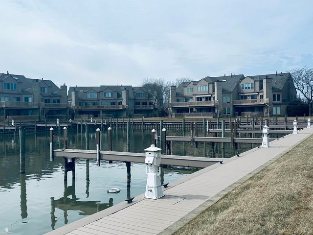 26301 Harbour Pointe Dr N Drive, Harrison Twp, MI 48045