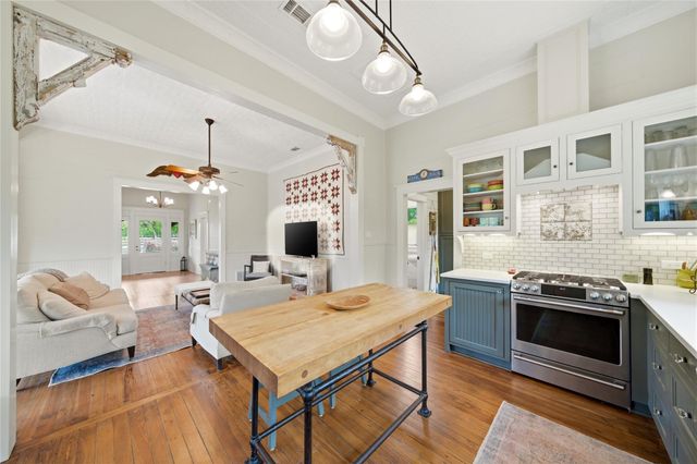 9030 Wolf Creek Road, Brenham, TX 77833