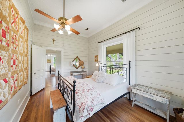 9030 Wolf Creek Road, Brenham, TX 77833