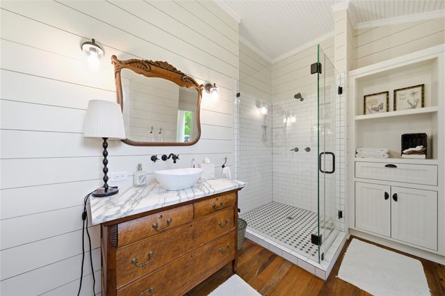 9030 Wolf Creek Road, Brenham, TX 77833