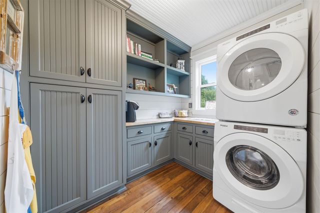 9030 Wolf Creek Road, Brenham, TX 77833