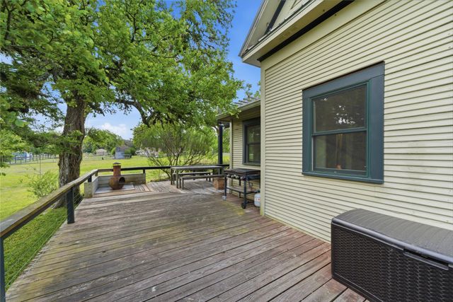 9030 Wolf Creek Road, Brenham, TX 77833