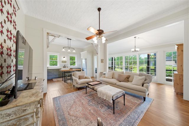 9030 Wolf Creek Road, Brenham, TX 77833