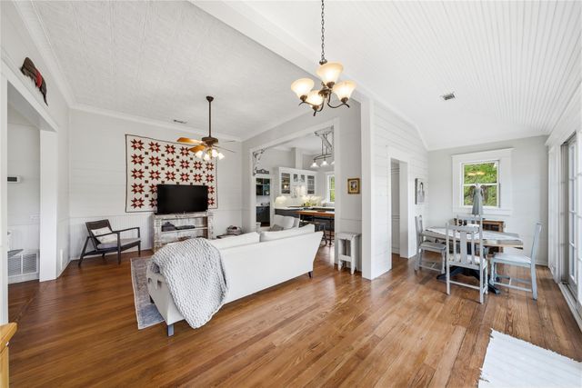 9030 Wolf Creek Road, Brenham, TX 77833