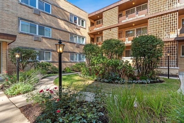 1921 Harrison Street 1L, Evanston, IL 60201