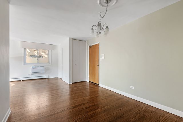 1921 Harrison Street 1L, Evanston, IL 60201