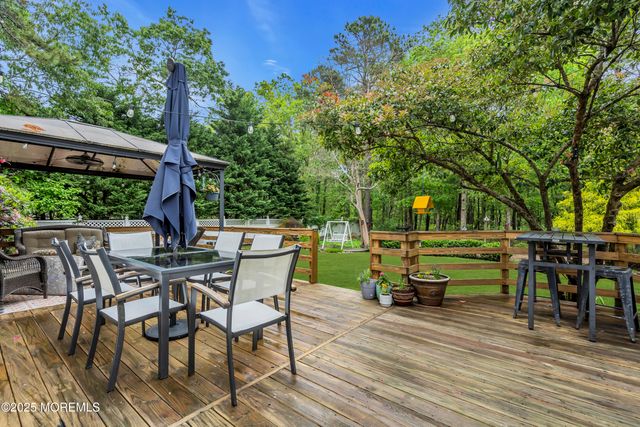 12 Stagecoach Drive, Little Egg Harbor, NJ 08087