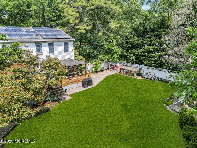 12 Stagecoach Drive, Little Egg Harbor, NJ 08087
