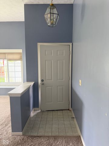 8117 Crook Drive N, Indianapolis, IN 46256