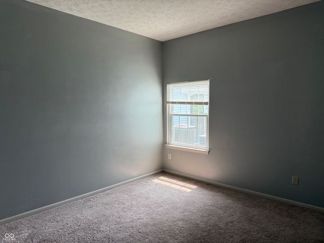 8117 Crook Drive N, Indianapolis, IN 46256