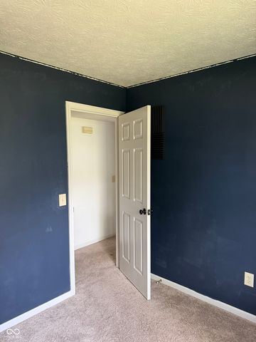 8117 Crook Drive N, Indianapolis, IN 46256