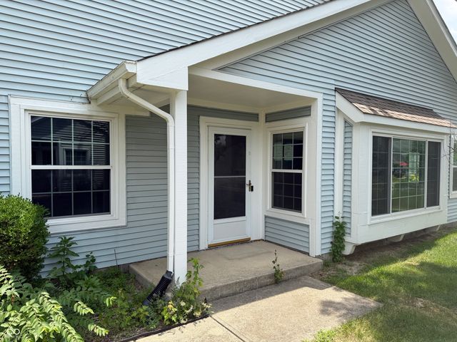 8117 Crook Drive N, Indianapolis, IN 46256
