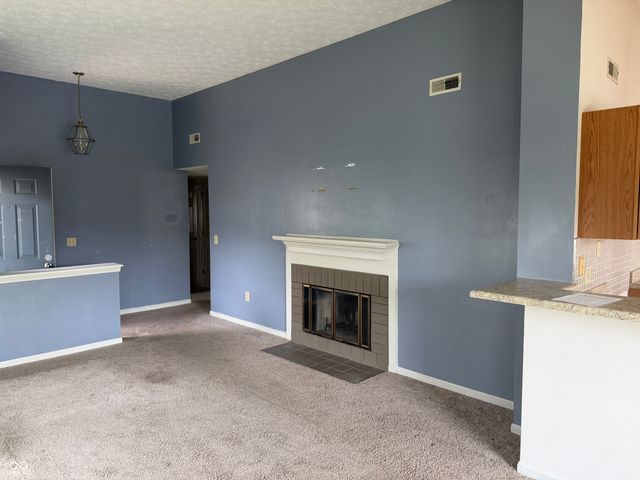8117 Crook Drive N, Indianapolis, IN 46256