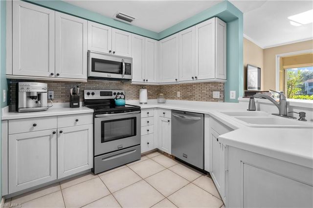 1072 Egrets Walk CIR # 104, Naples, FL 34108