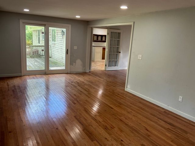 5 Candlewood Dr, Sandwich, MA 02563