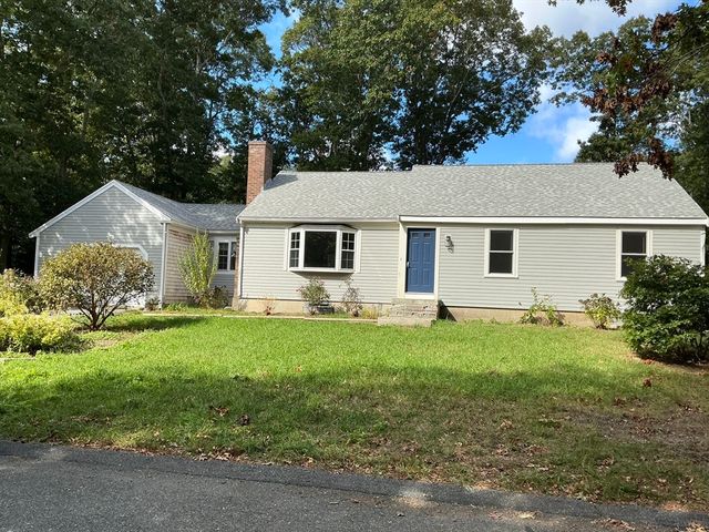 5 Candlewood Dr, Sandwich, MA 02563