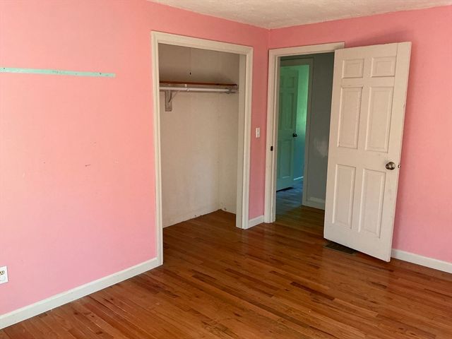 5 Candlewood Dr, Sandwich, MA 02563