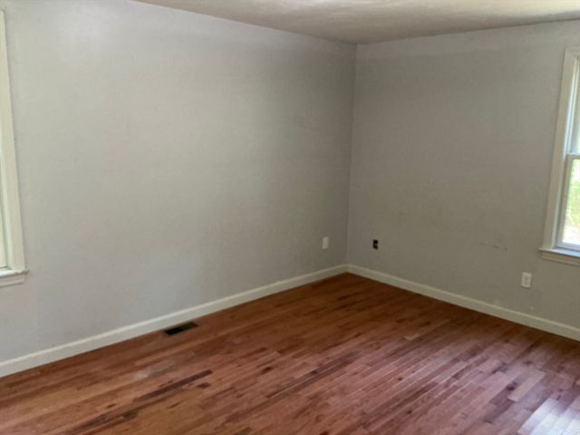 5 Candlewood Dr, Sandwich, MA 02563