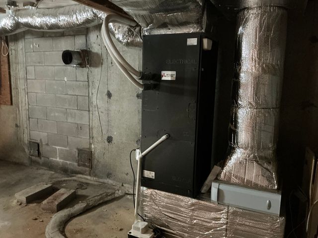 5 Candlewood Dr, Sandwich, MA 02563