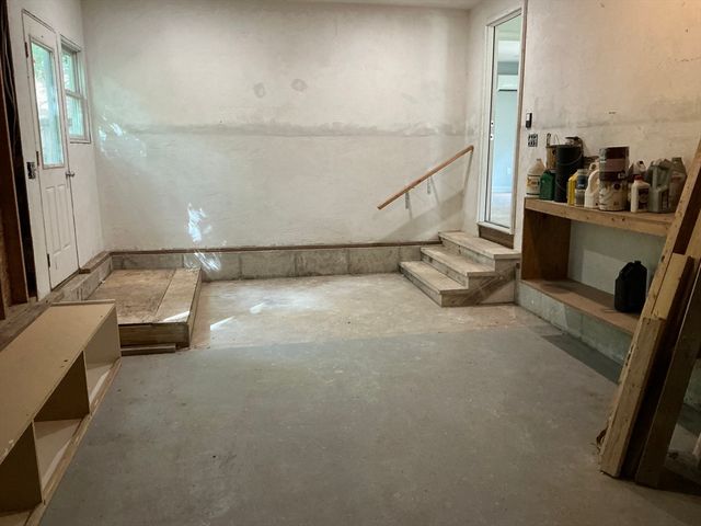 5 Candlewood Dr, Sandwich, MA 02563