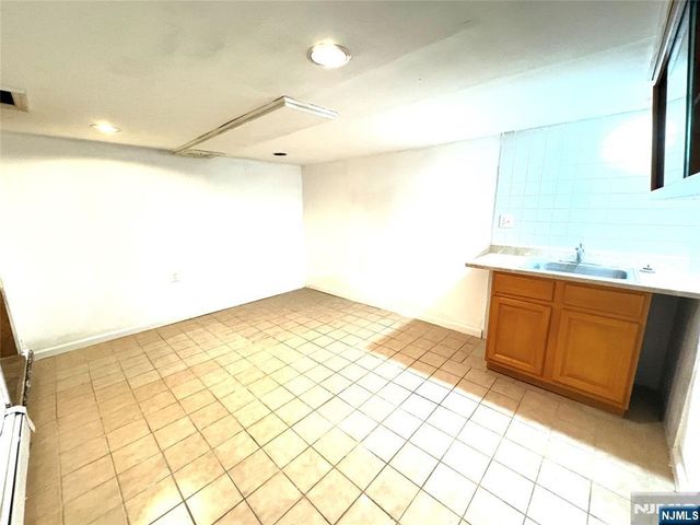 527 Anthony Court 1, Lyndhurst, NJ 07071