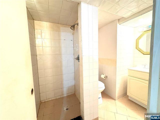 527 Anthony Court 1, Lyndhurst, NJ 07071