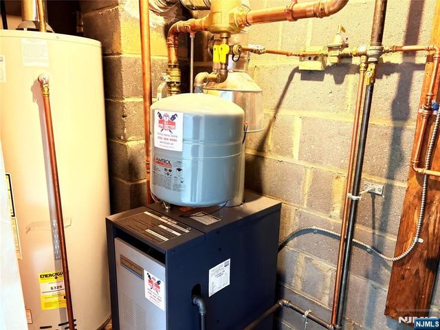 527 Anthony Court 1, Lyndhurst, NJ 07071