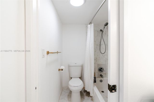 17021 N Bay Road 526, Sunny Isles Beach, FL 33160