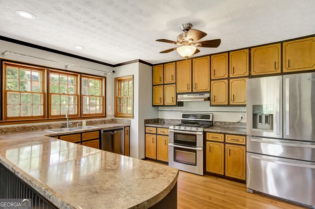 110 Beacon Drive, Fayetteville, GA 30215
