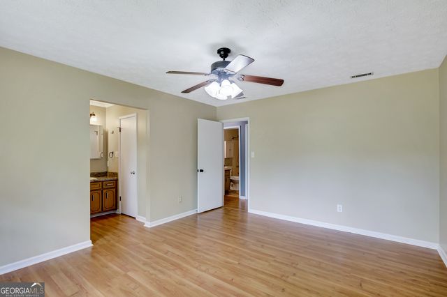 110 Beacon Drive, Fayetteville, GA 30215