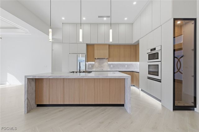 3402 SW 26th PL, Cape Coral, FL 33914