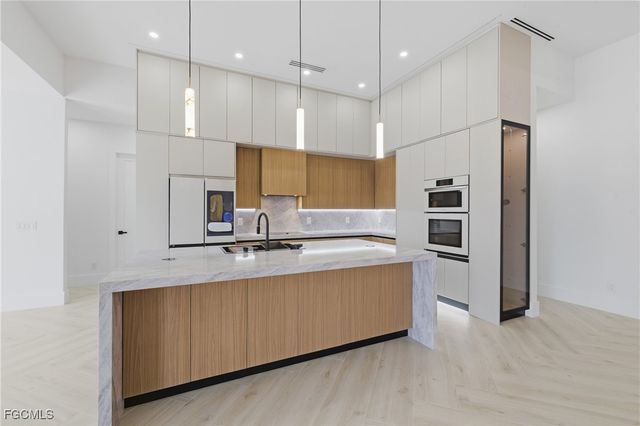 3402 SW 26th PL, Cape Coral, FL 33914