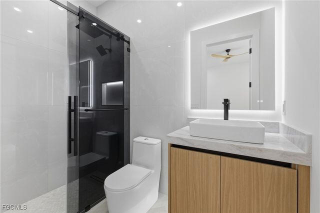 3402 SW 26th PL, Cape Coral, FL 33914