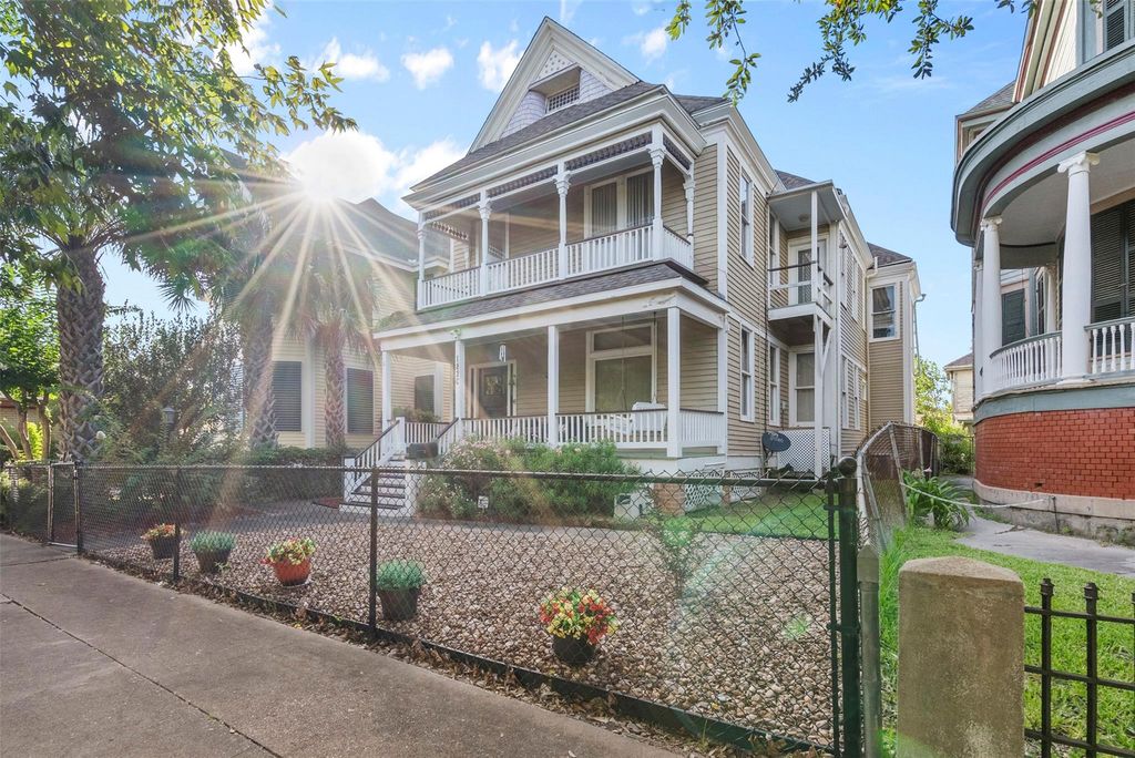 1820 Winnie Street, Galveston, TX 77550