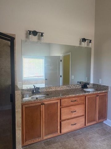 147 Nobility Lane, Mcdonough, GA 30252