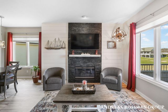 1284 Prestwick Drive, Holland City, MI 49423