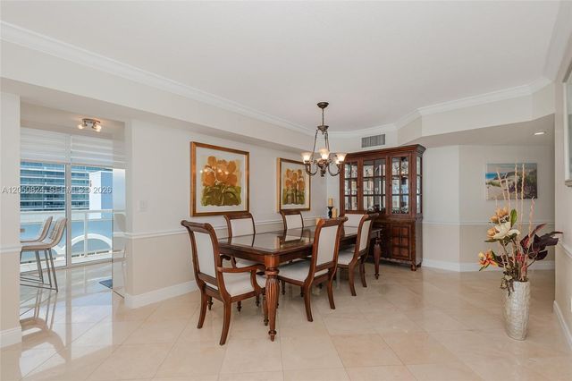 8855 Collins Ave 8J, Surfside, FL 33154