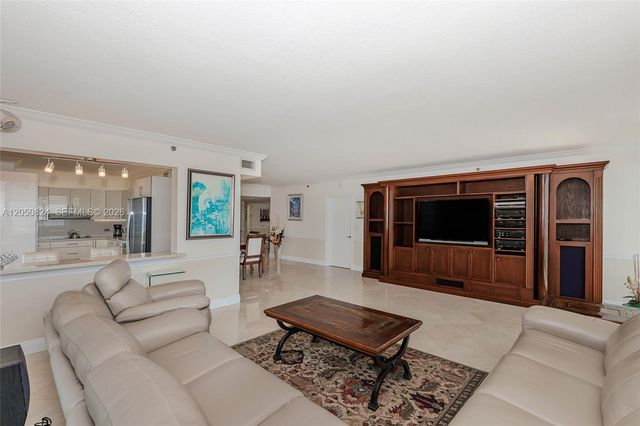 8855 Collins Ave 8J, Surfside, FL 33154