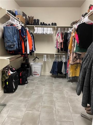 1813 Monterey Bay Dr, Portland, TX 78374