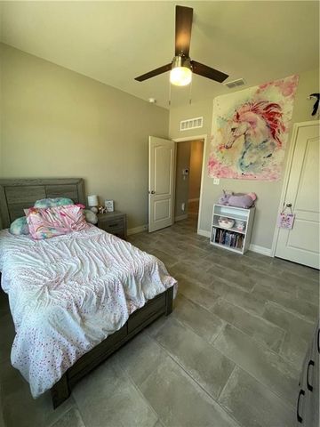 1813 Monterey Bay Dr, Portland, TX 78374