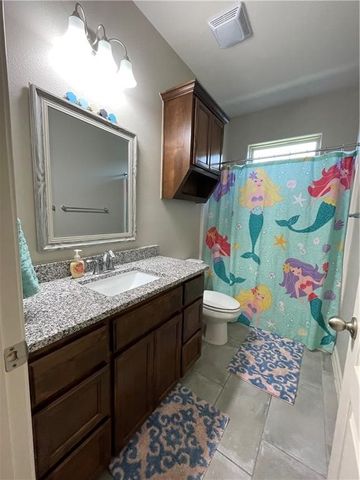 1813 Monterey Bay Dr, Portland, TX 78374