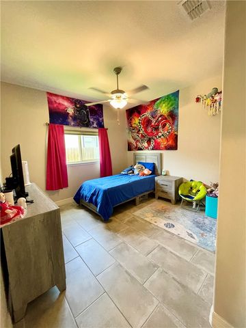 1813 Monterey Bay Dr, Portland, TX 78374