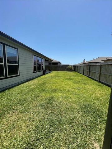 1813 Monterey Bay Dr, Portland, TX 78374