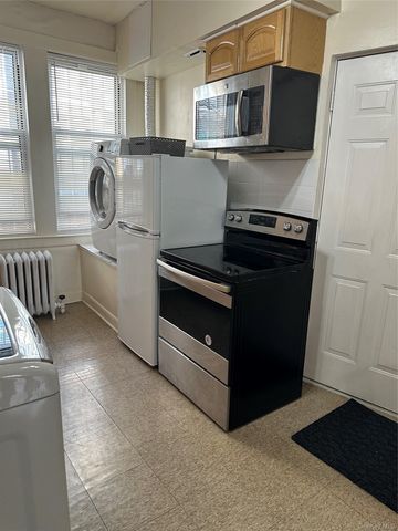 710 E 211th Street, Bronx, NY 10467