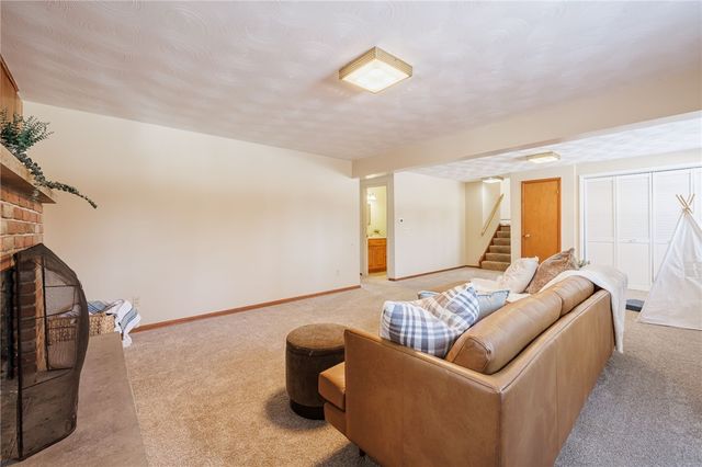 439 Tara Lane, Webster, NY 14580