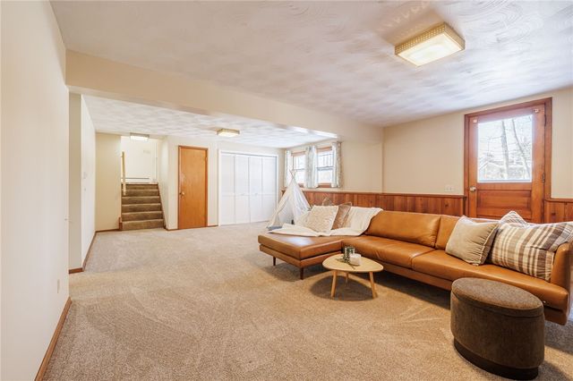 439 Tara Lane, Webster, NY 14580