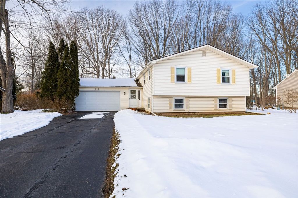 439 Tara Lane, Webster, NY 14580