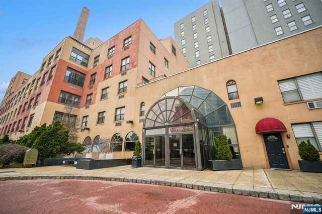 111 Mulberry Street 2C, Newark, NJ 07102