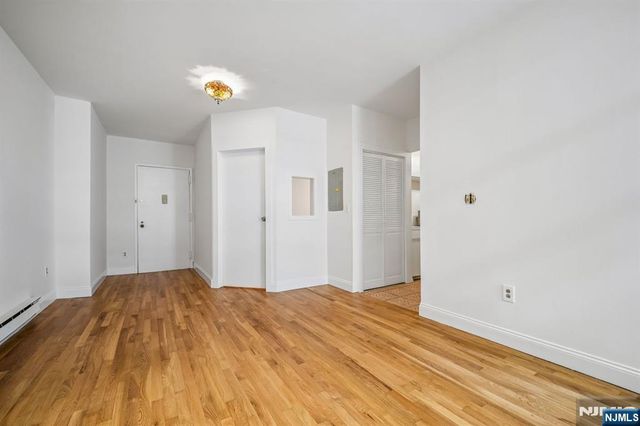111 Mulberry Street 2C, Newark, NJ 07102