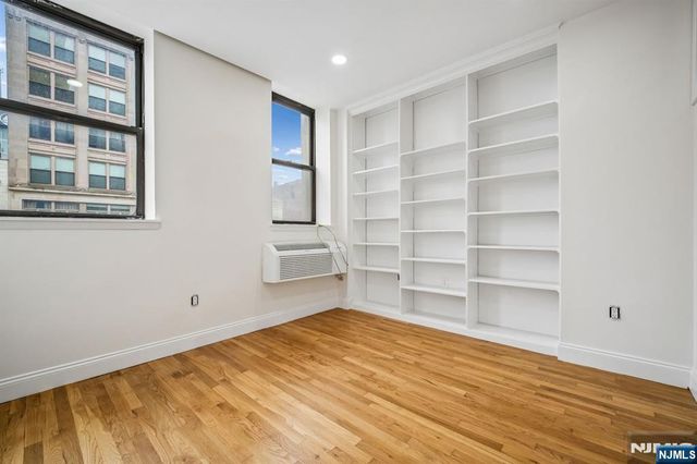 111 Mulberry Street 2C, Newark, NJ 07102